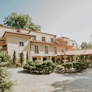 https://villa-park-wesola.warsawhotelspoland.com